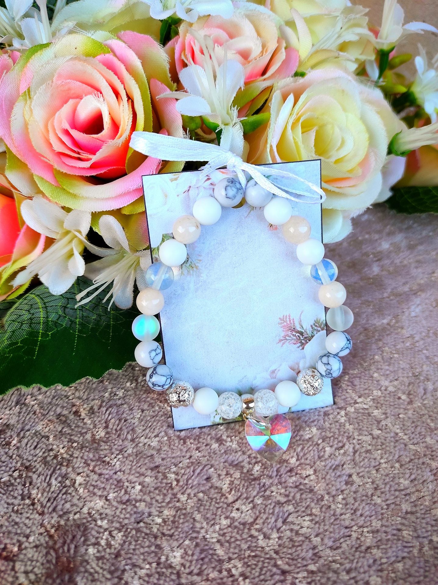 Holdkőves szív ásvány karkötő